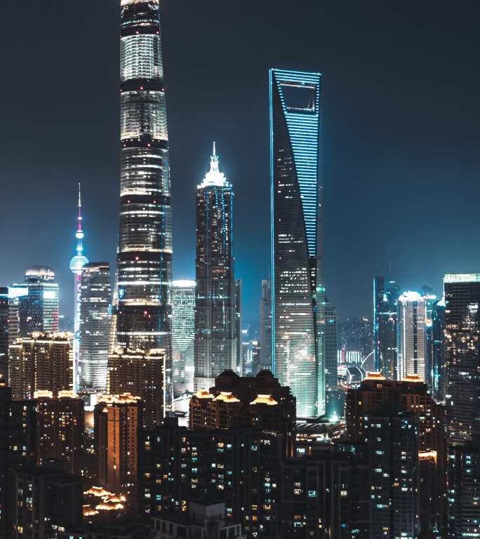 上海天际线夜间T/L鸟瞰图/中国