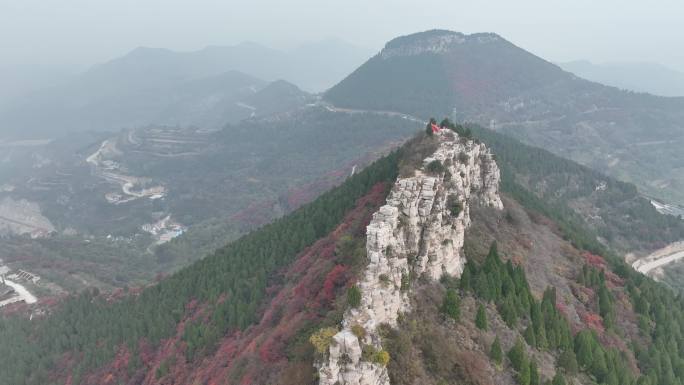 航拍济南劈山红叶