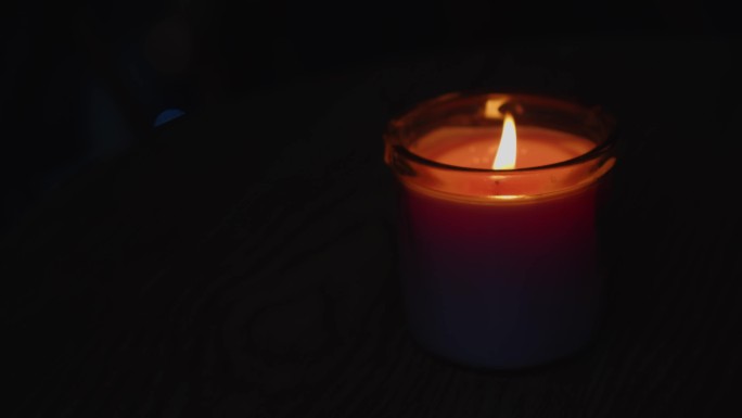 唯美浪漫烛光祈福熏香蜡烛黑色背景