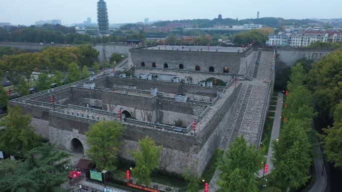 航拍南京的古城墙中华门