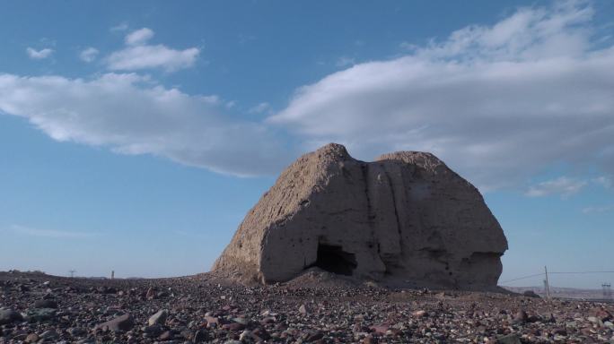 戈壁烽火台丝周之路遗迹古代建筑古遗迹蓝天