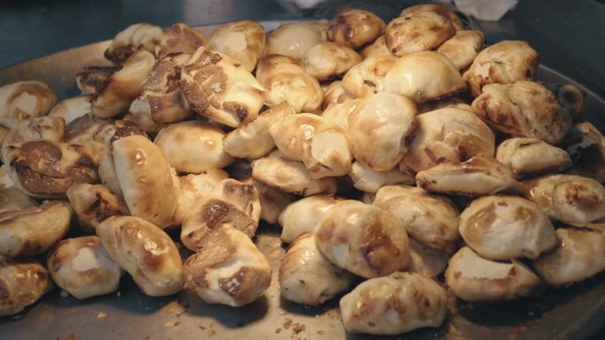 新疆传统食品——烤包子，中国新疆。