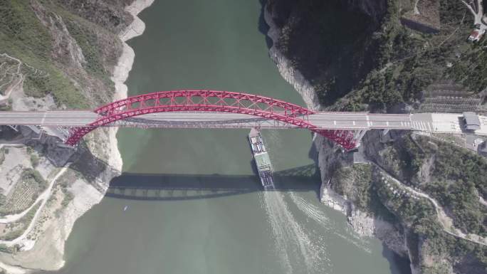 秭归长江大桥航拍4K灰片