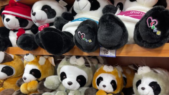 文旅店熊猫玩具展柜5