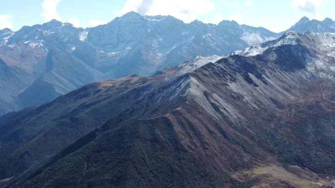 四川阿坝巴郎山熊猫王国之巅航拍