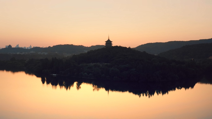 【4K】清晨航拍杭州西湖雷峰塔