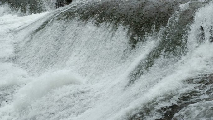 中国黄果树瀑布升格拍摄慢动作奔腾咆哮的水