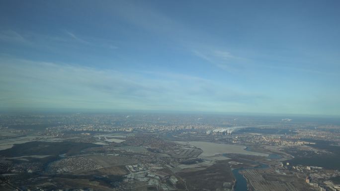 飞往莫斯科市云海高空高处不胜寒