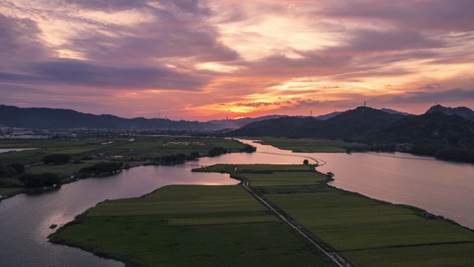 台风尼格带来的晚霞