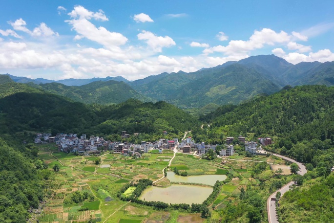 群山环绕山景山林深山森林山村农村