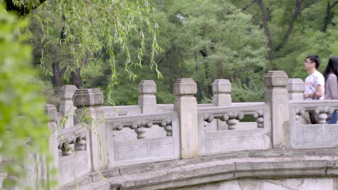 北京大学中式建筑校友桥