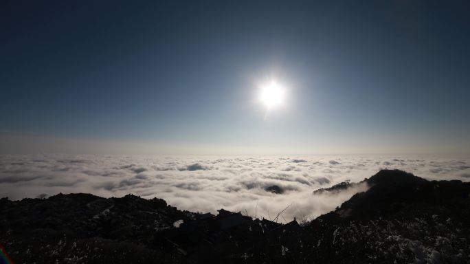 泰山云海玉盘