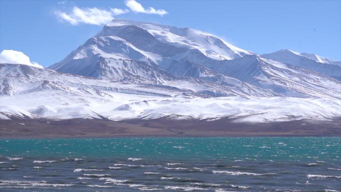 西藏阿里雪山納木纳尼峰
