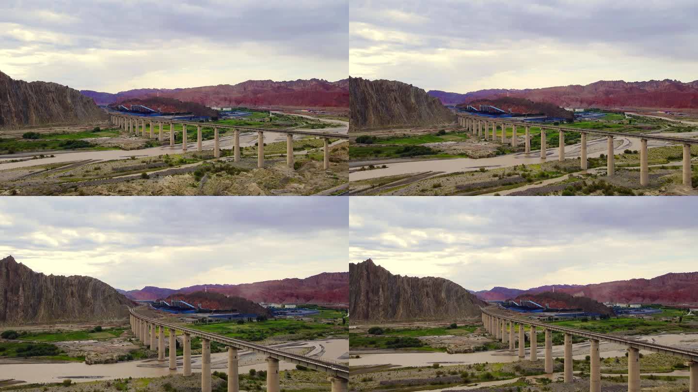 铁路高架桥-新疆峡谷段