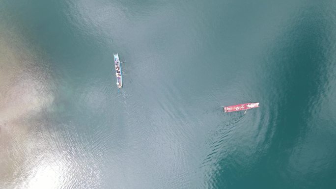 泸沽湖小舟