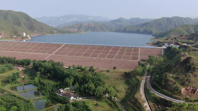 山水林田湖草综合治理造林