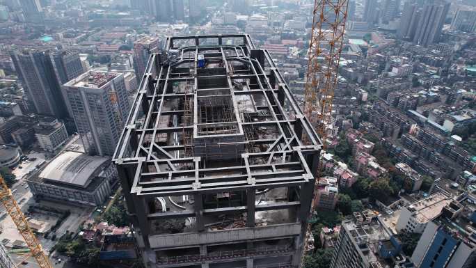 城市地标建筑在建摩天大楼高空施工现场作业