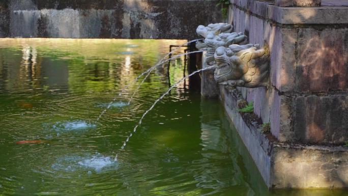 景观池龙头吐水