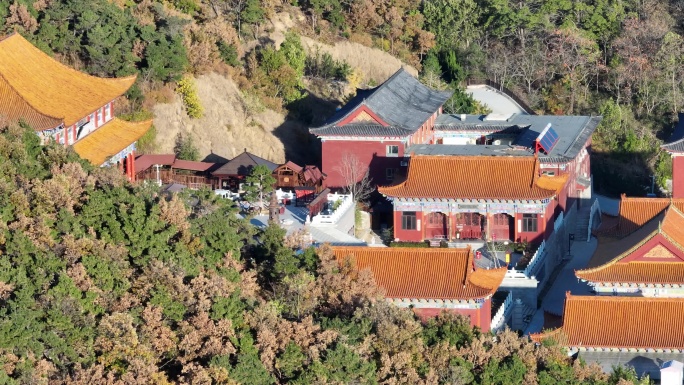 御三长焦视野下的山间古寺