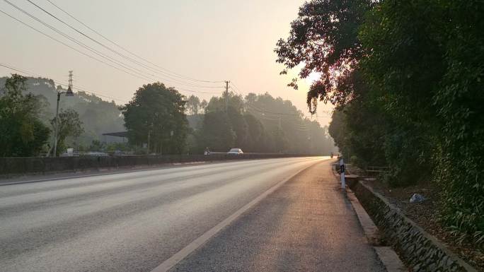 阳光公路车流