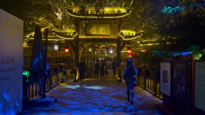夜景景区古建筑亮化牌坊人流