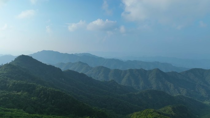 玉皇山群山顶蓝天白云震撼航拍