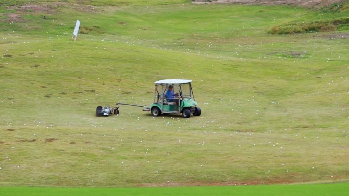 高尔夫练习场捡球机设备