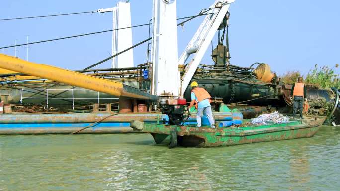 挖泥船挖沙船吸泥船开挖河道河道疏浚施工