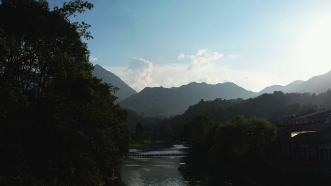 青山绿水乡村振兴新农村生态宜居环保生态