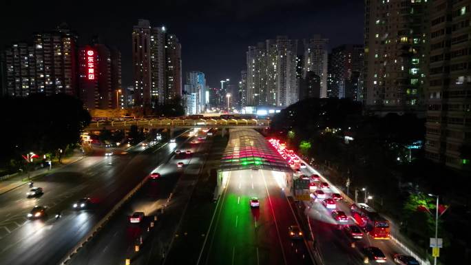 深圳南山区桂庙路西行隧道夜景车流