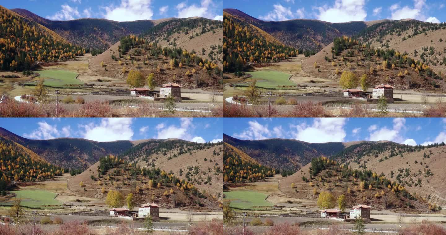川西藏族地区农村秋季风景