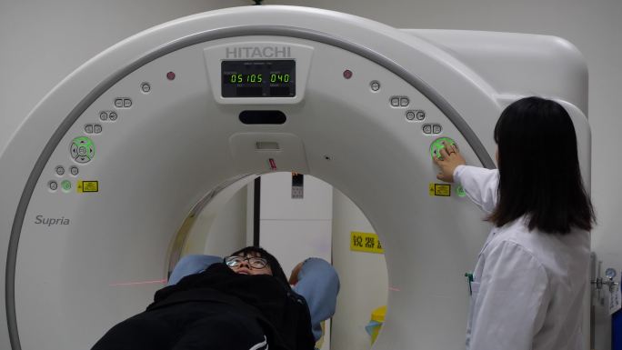 基层医院放射科CT扫描