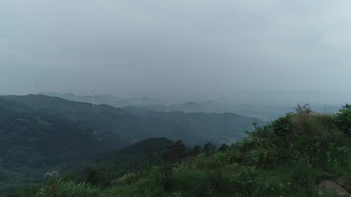 4K航拍山区风景大风车