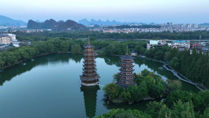 广西桂林市日月双塔文化公园