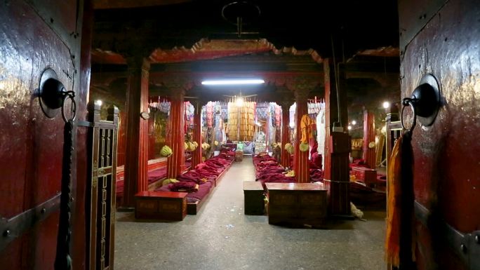 藏族 佛教 宗教 民族特色 佛教建筑 信仰