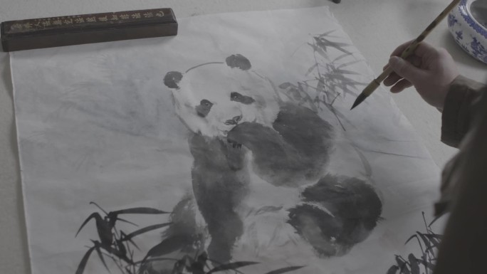 水墨熊猫国画作画