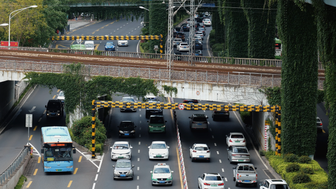 4K城市街道行人车流自行车