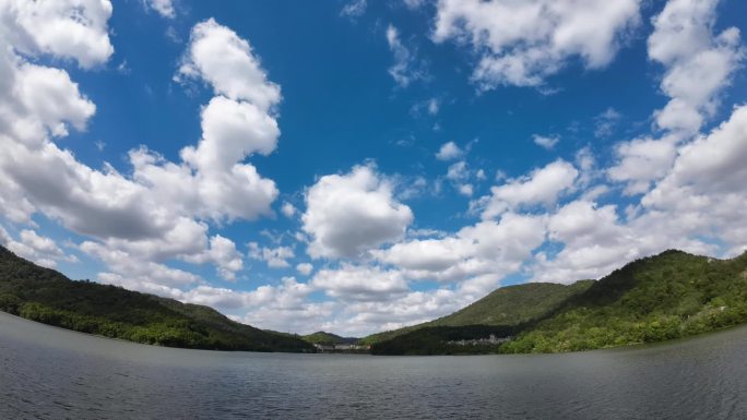 宁波山峰湖面蓝天白云青山绿水延时摄影