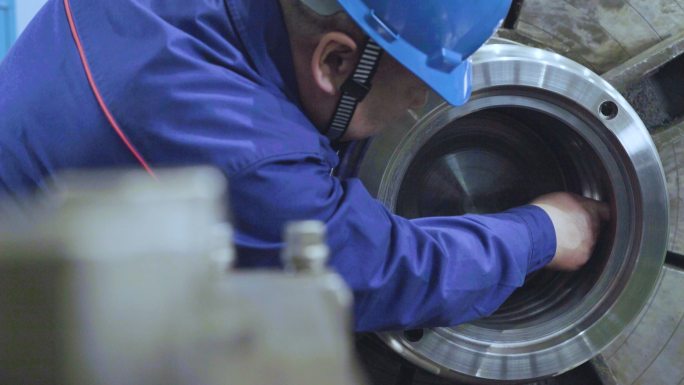 工厂车间 数控机床 零件加工 装备制造