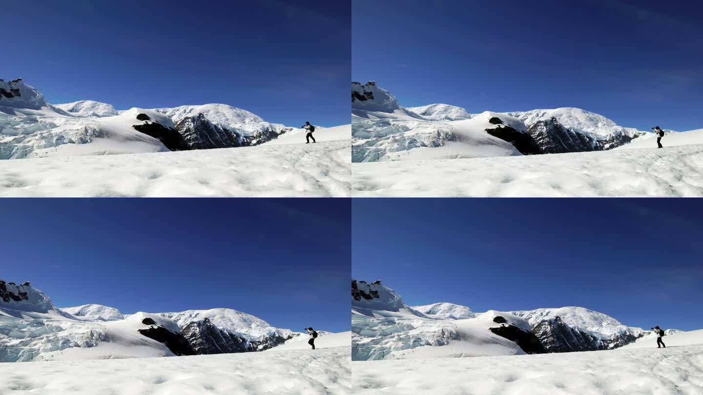 南极洲雪山徒步旅行