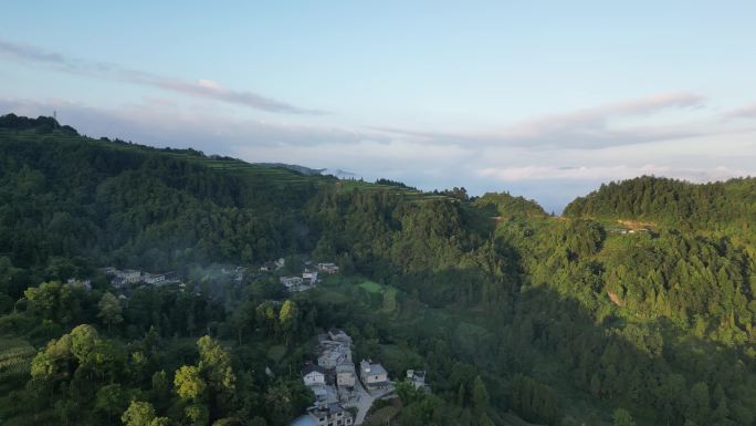 大山深处 山外有山 山外还有人家