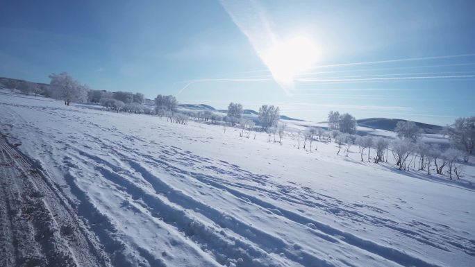 草原雪地雪路行车前行