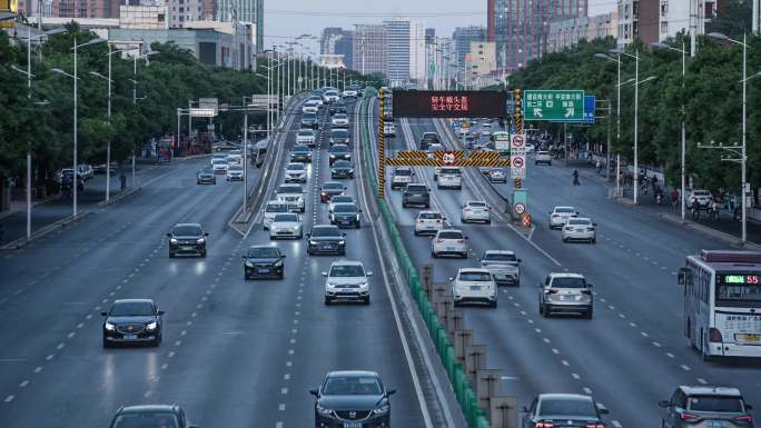 槐安路车流延时