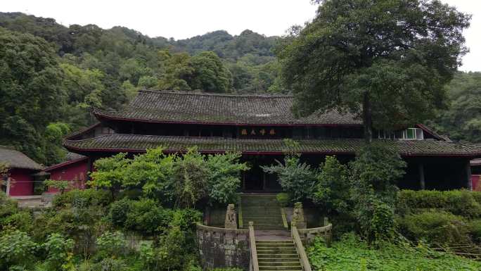 峨眉山中峰寺初秋航拍