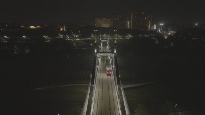 航拍华为松山湖铁路桥夜景