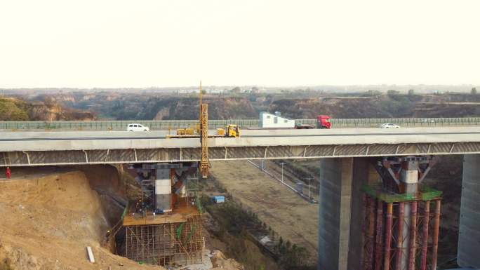 高速公路桥墩维护施工