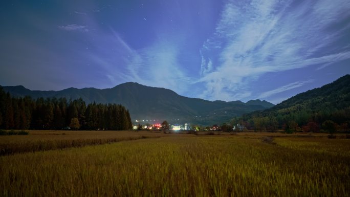 4K宏村稻田夜景星空云朵