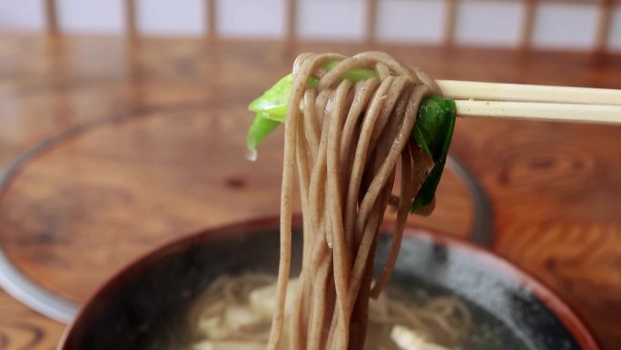 Pov日本荞麦面吃面汤面食物