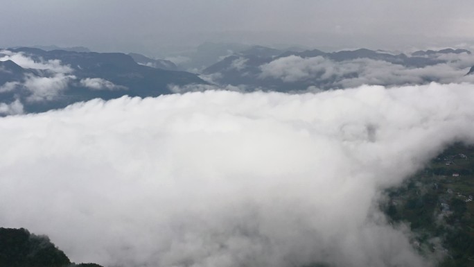 4k航拍高山峡谷云海