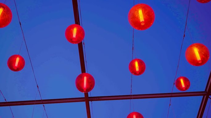 2021曲江池北路跨街春节灯光氛围